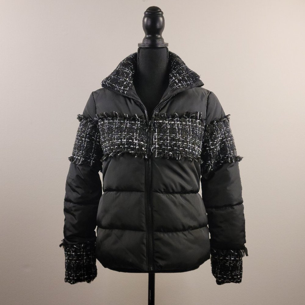 VENUS Black and White Puffer Jacket